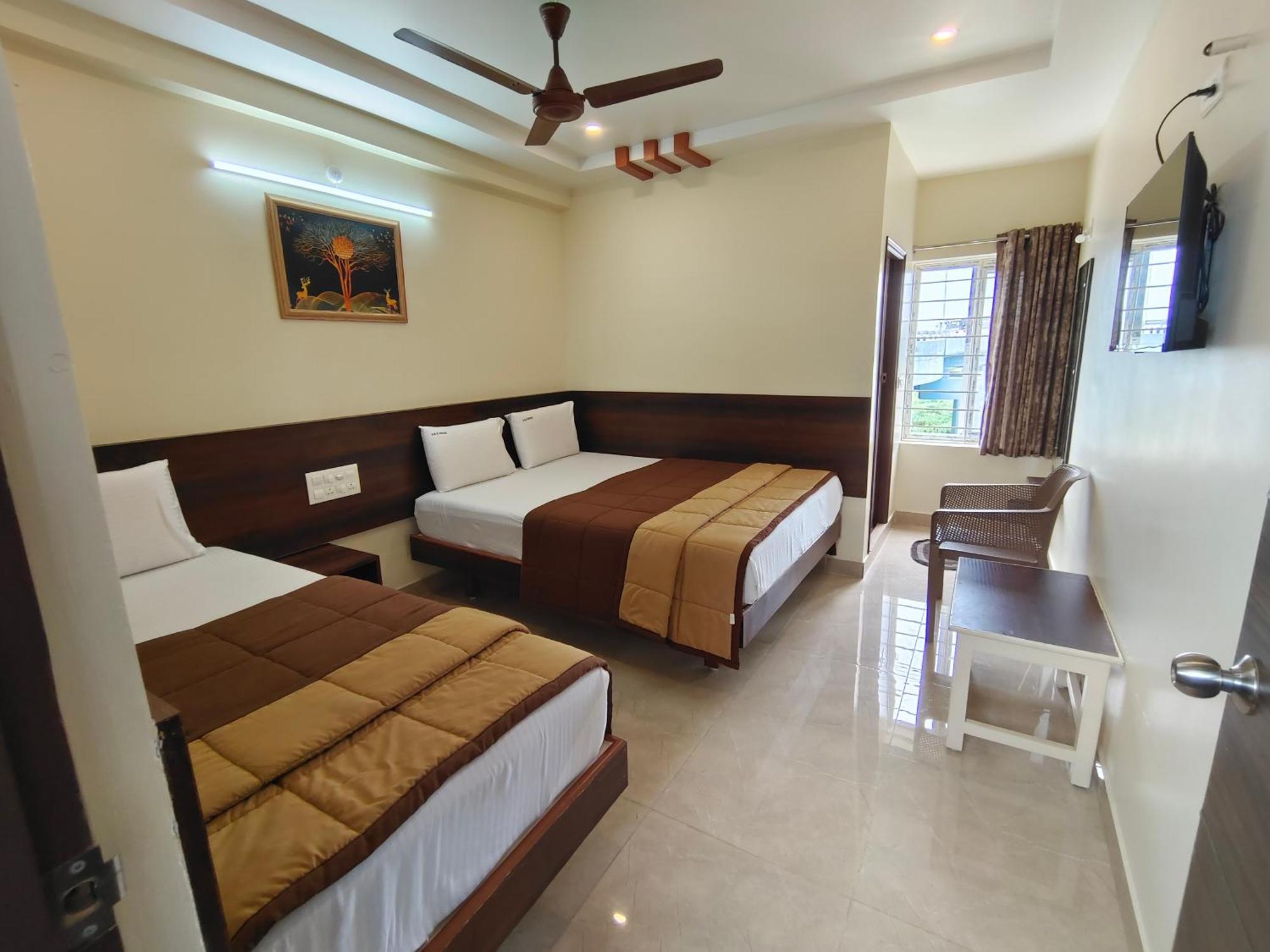 Hotel Dkr Grand Tirupati Exterior foto